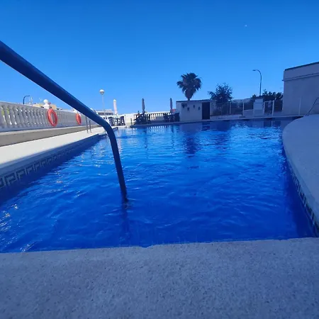 Vistas Al Mar Con Piscina *